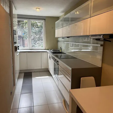 No Taxi Needed With Parking Appartement Bratislava