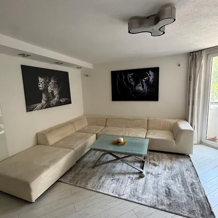 דירה No Taxi Needed With Parking ברטיסלאבה