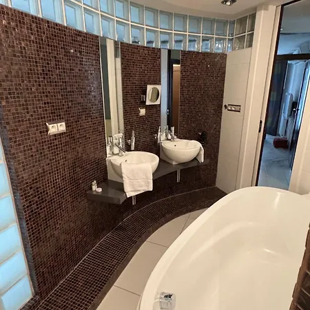 No Taxi Needed With Parking